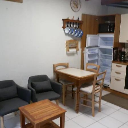 Pitchou,location Uniquement à La Semaine , Du Samedi 12h Au Samedi 10h Cassis