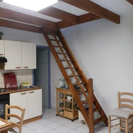 Pitchou,location Uniquement à La Semaine , Du Samedi 12h Au Samedi 10h